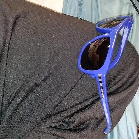 Louis Vuitton Sunglasses MOD. Z0563W - Picture 2 of 7